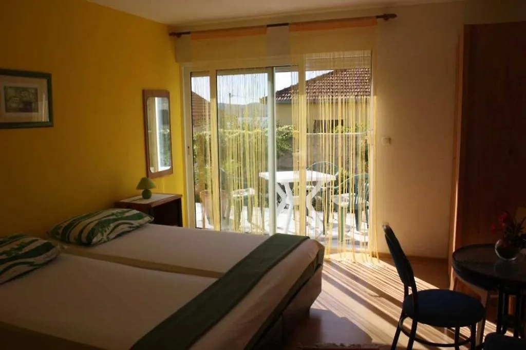 Studio Apartment In Trogir With Balcony, Air Conditioning, Wifi 4328-4