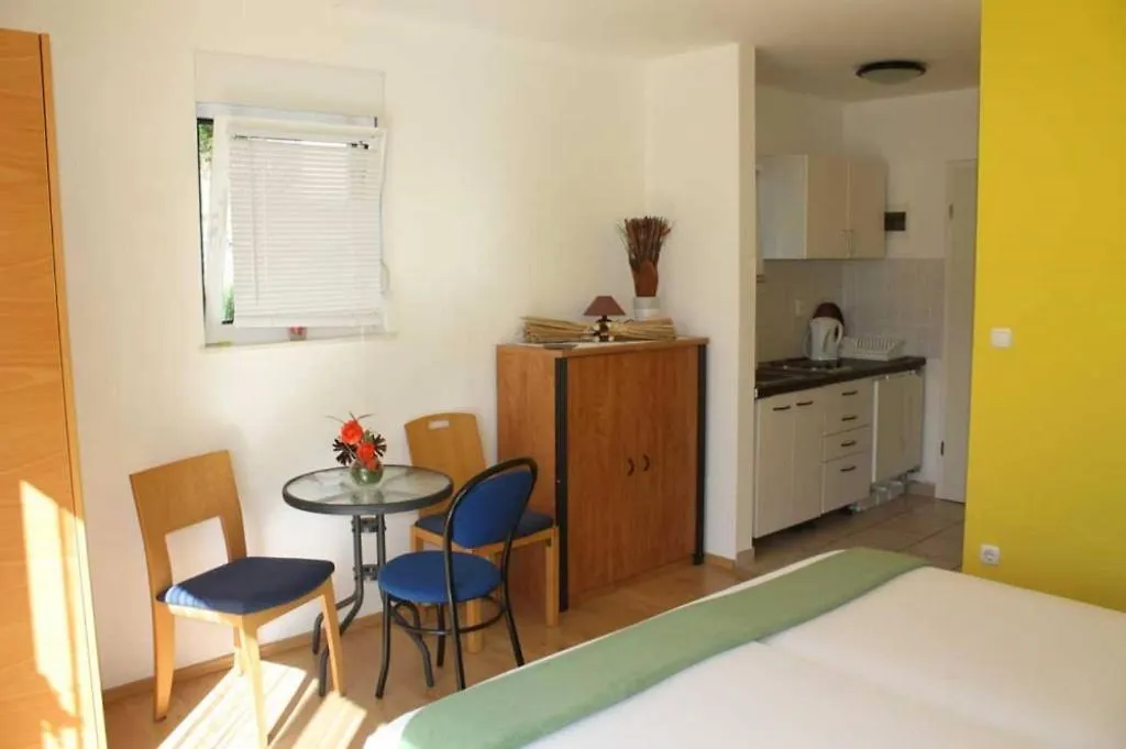 Studio Apartment In Trogir With Balcony, Air Conditioning, Wifi 4328-4
